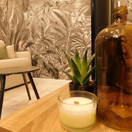 #3 Studio # Place Charmante Тулон Экстерьер фото